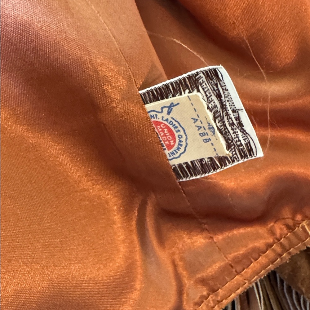 Vintage Union Made Anne Klein Camel Western Suede Fringe Jacket Size 6 - Picture 7 of 11
